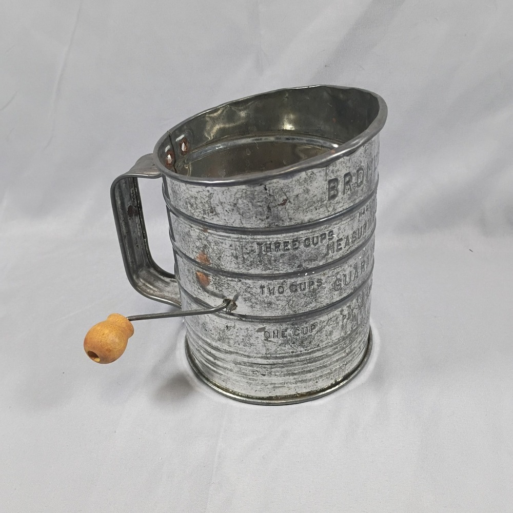 Vintage Bromwell's Measuring Sifter 3 Cup Galvanized Metal Wooden Handle USA